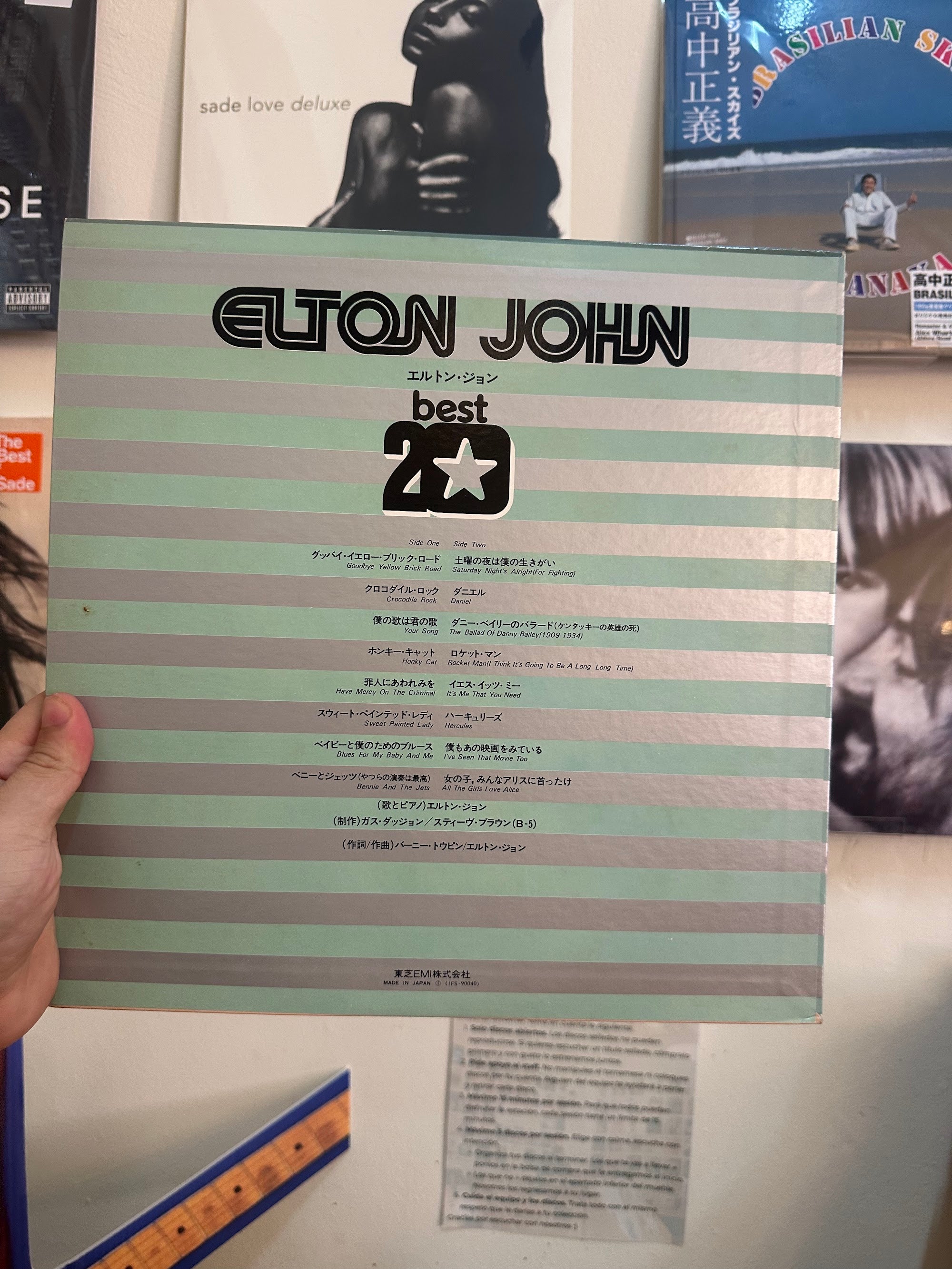 Elton John – Best 20 - Contraportada