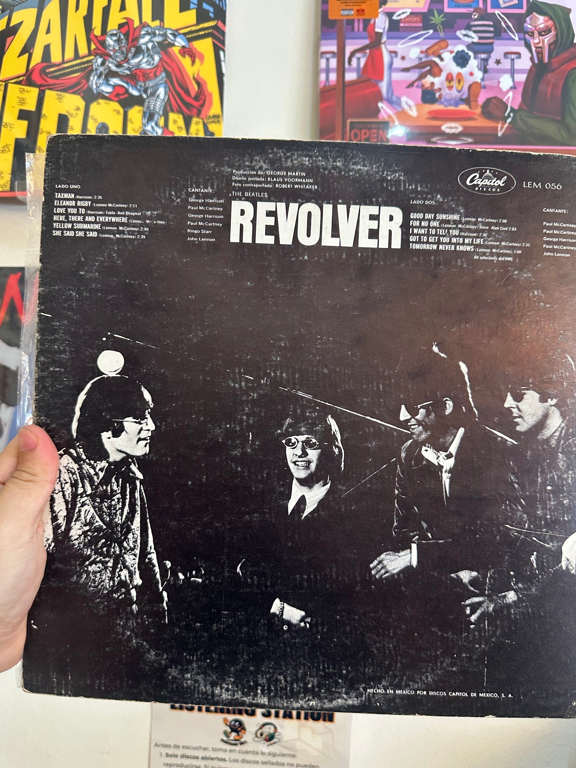 The Beatles Revolver contraportada