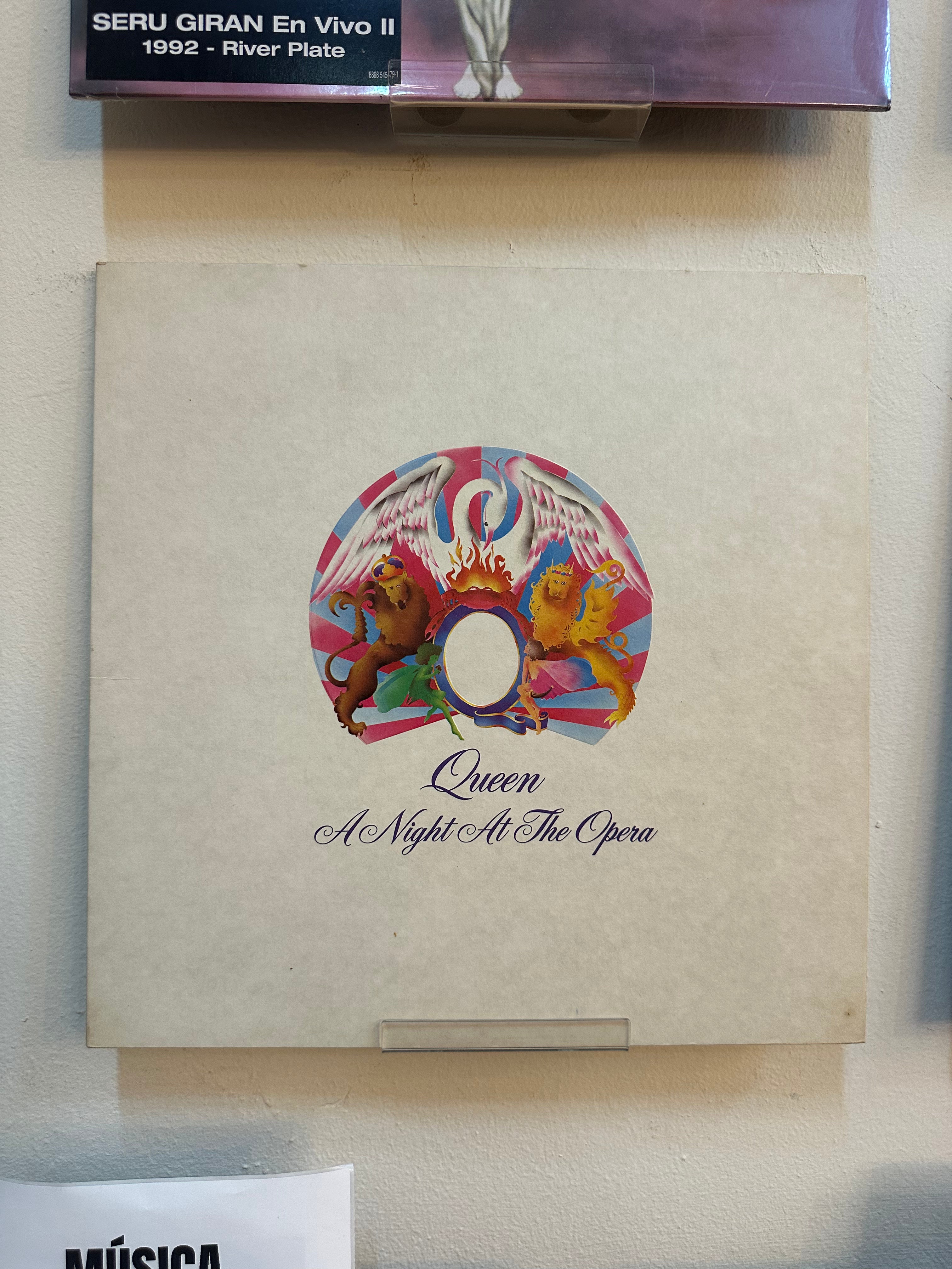 Queen – A Night At The Opera (JPN 1975)