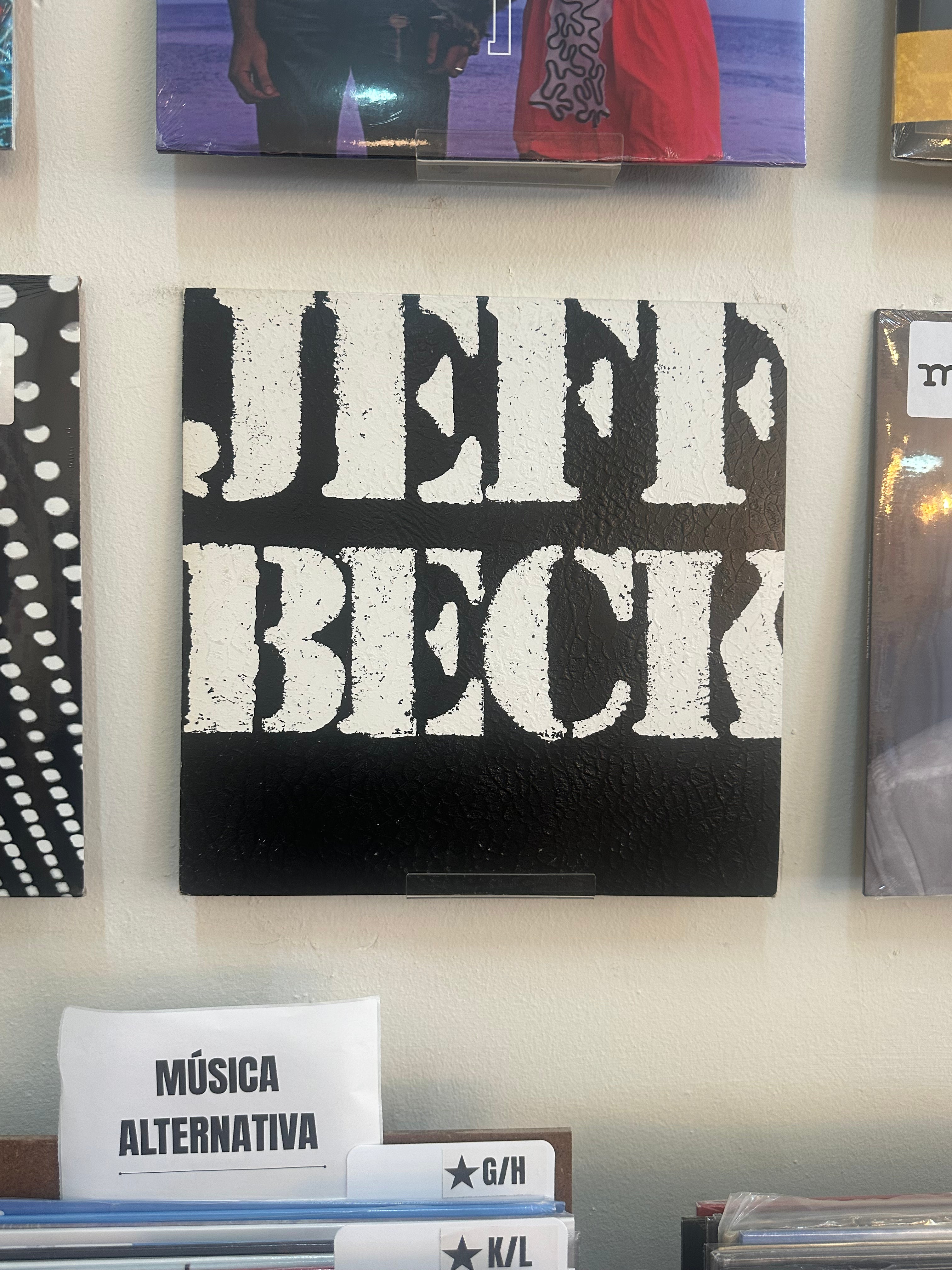 Jeff Beck - There & Back | Vinilo NM – Backtrack Vinyl Records