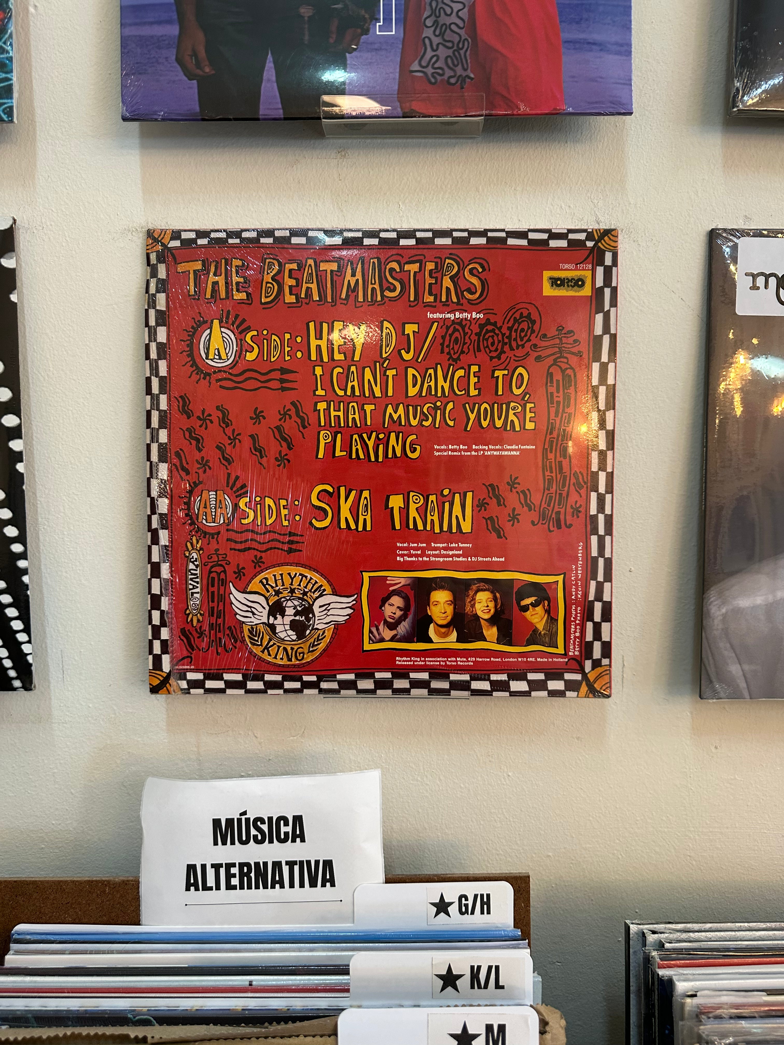The Beatmasters Featuring Betty Boo – Hey DJ/I Can't Dance (To That Music You're Playing) / Ska Train (NL-1989)