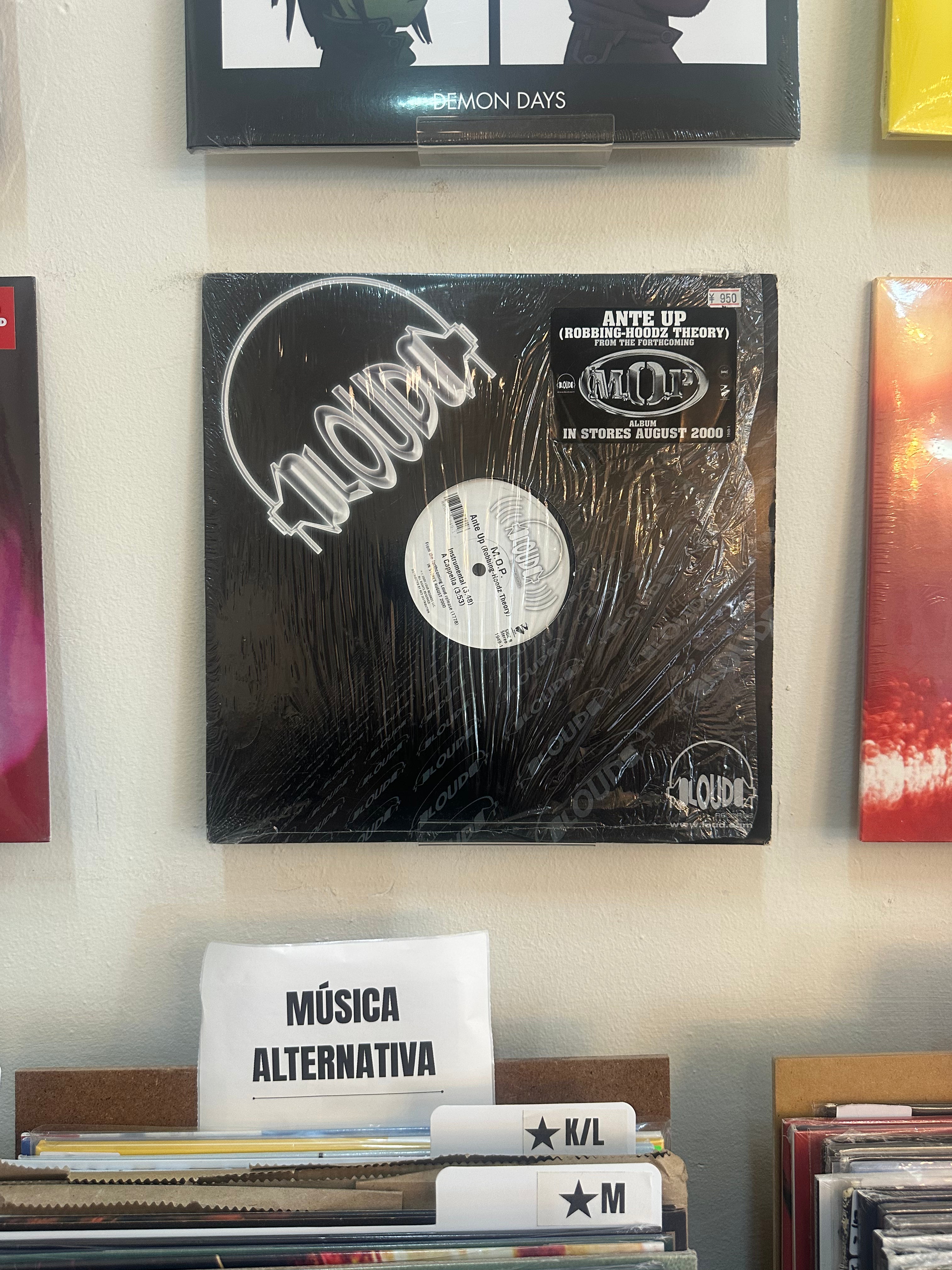 M.O.P. – Ante Up (Robbing-Hoodz Theory) (USA-2002)