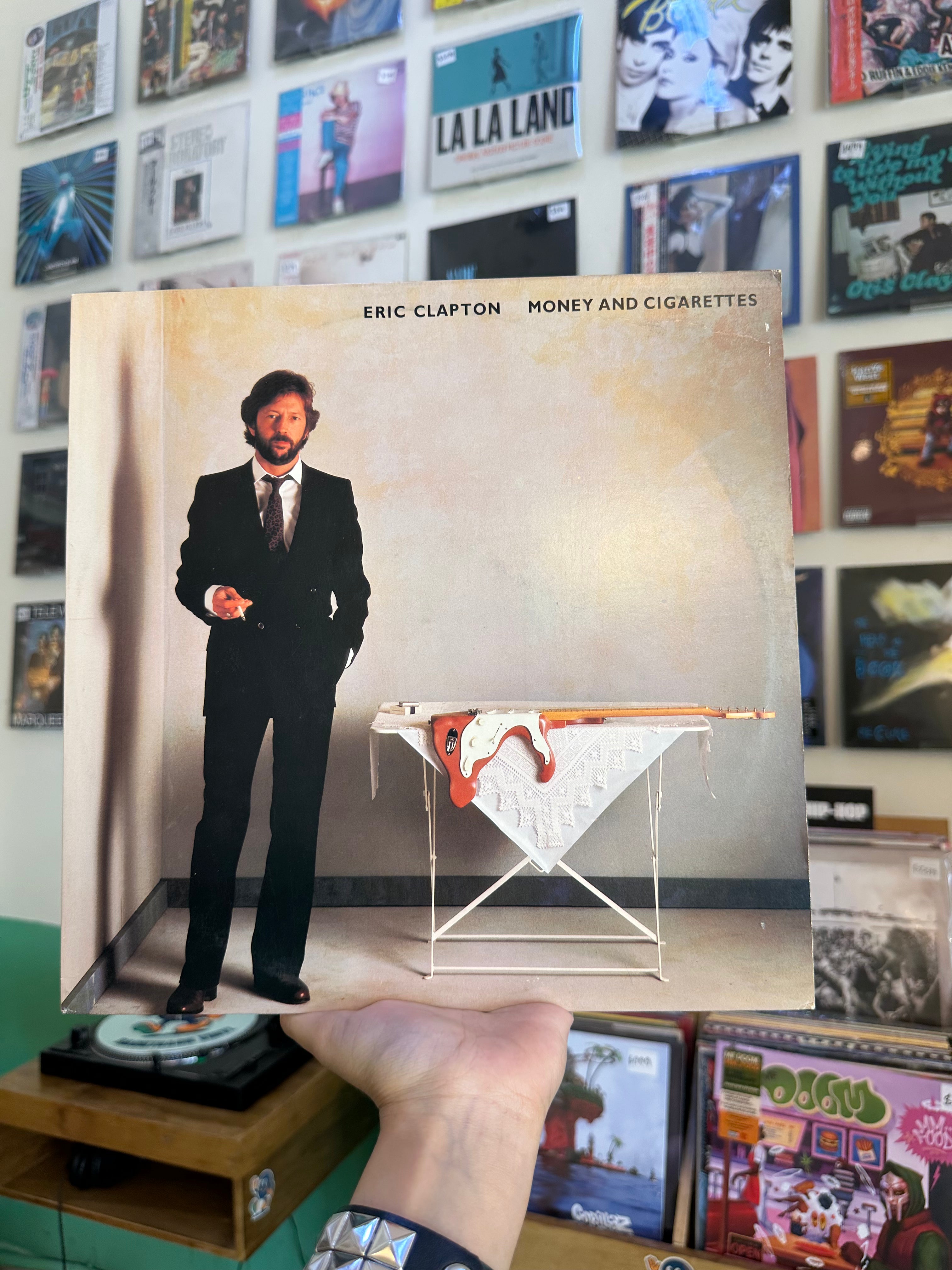 Eric Clapton – Money And Cigarettes (USA-1983)