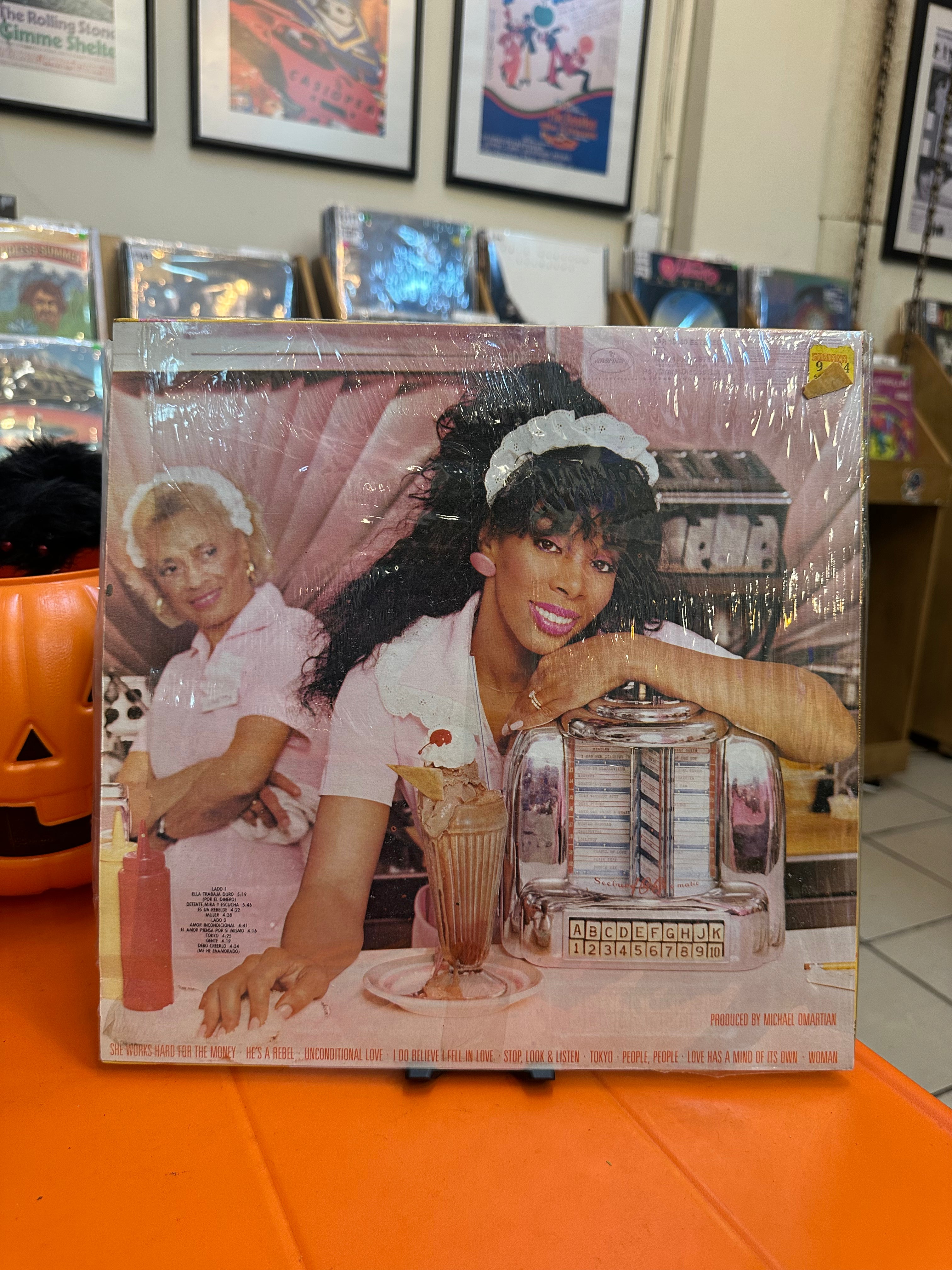 Donna Summer – She Works Hard For The Money (MX-1983)