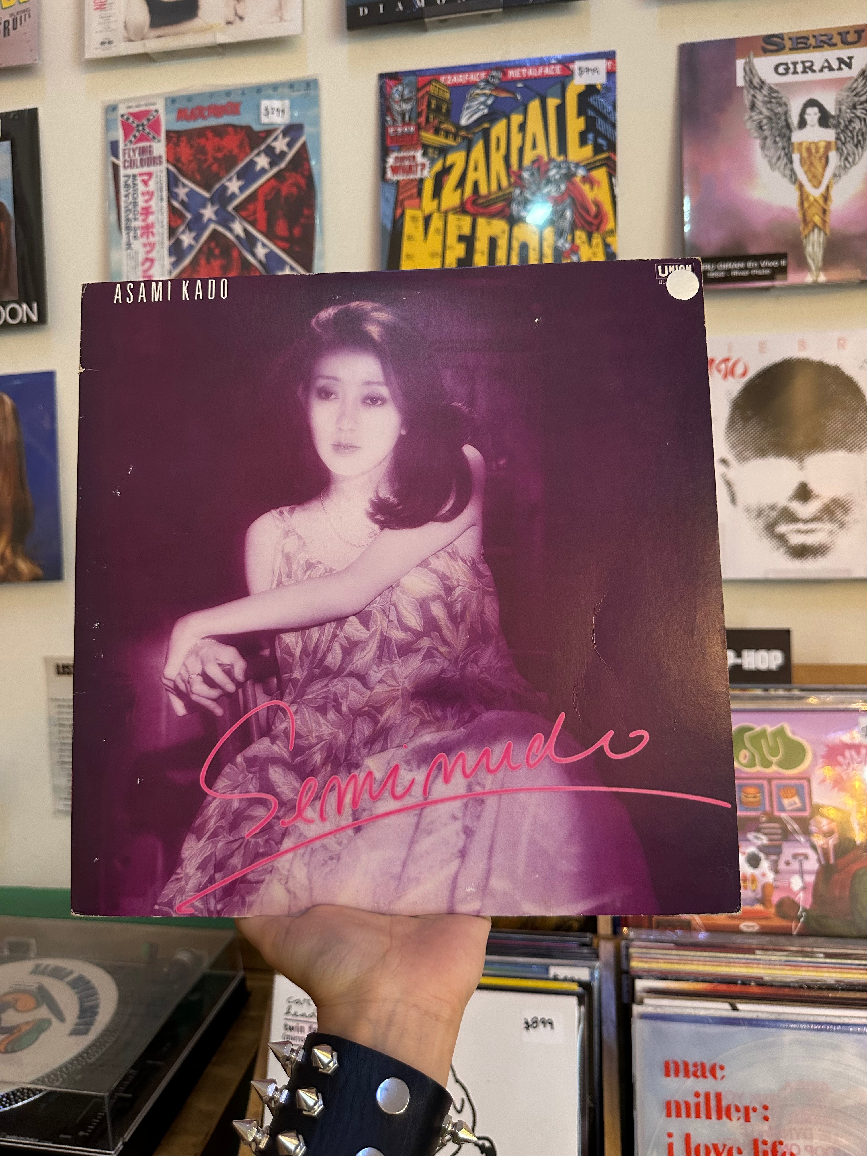Asami Kado – Seminude (JPN-1981)