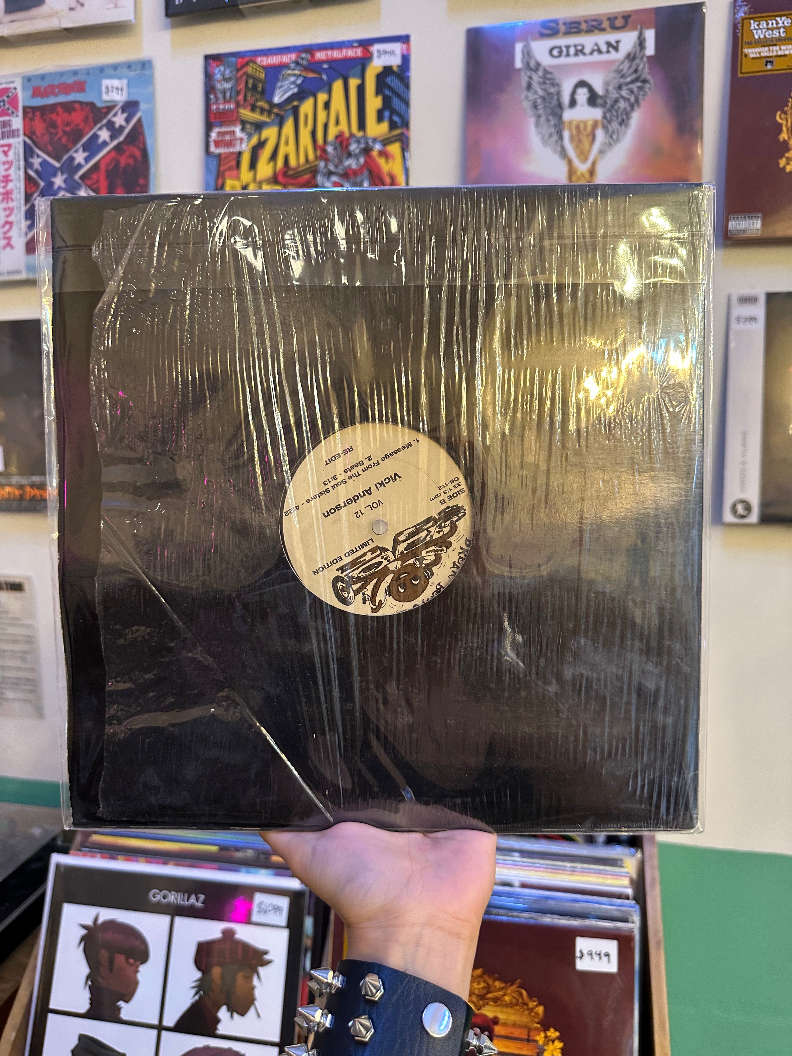 The Beginning Of The End / Vicki Anderson – Funky Nassau / Message From The Soul Sisters (USA)