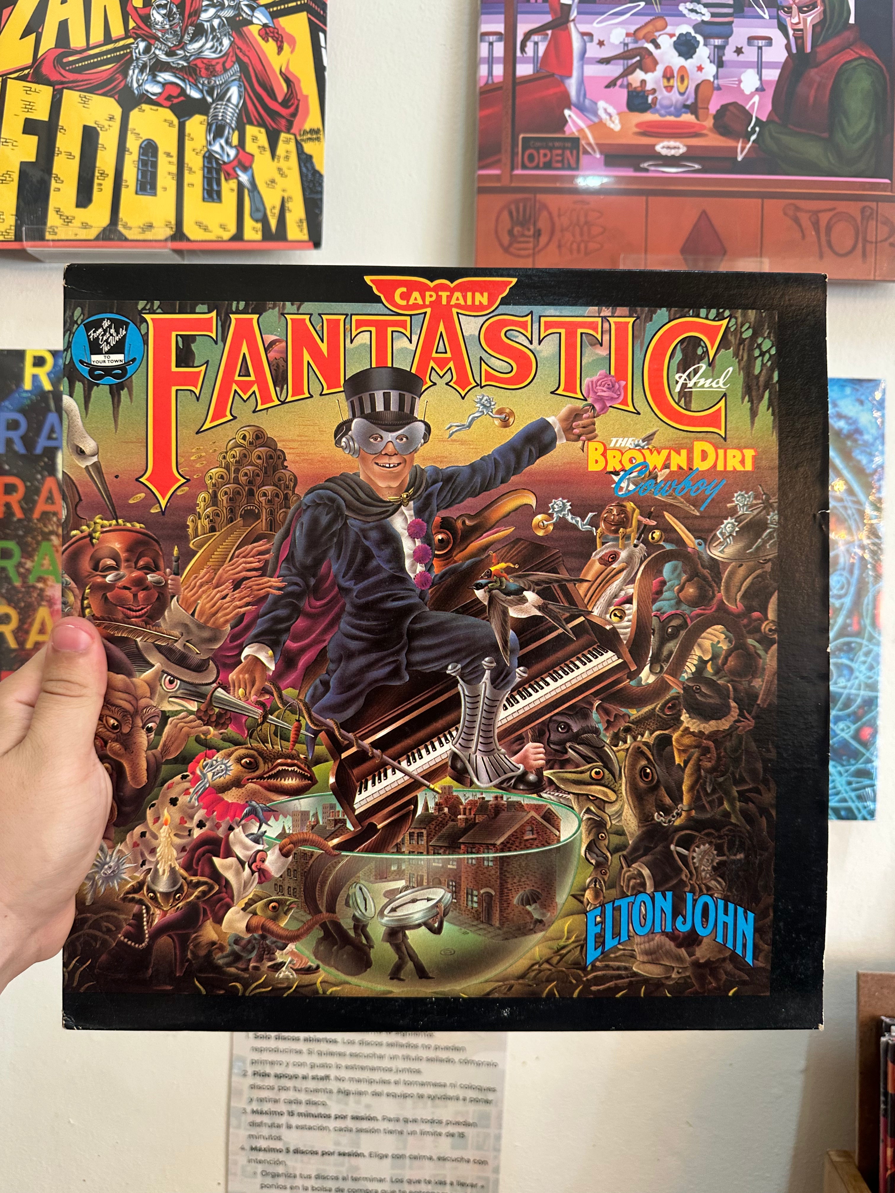 Elton John – Captain Fantastic And The Brown Dirt Cowboy (USA-1975)