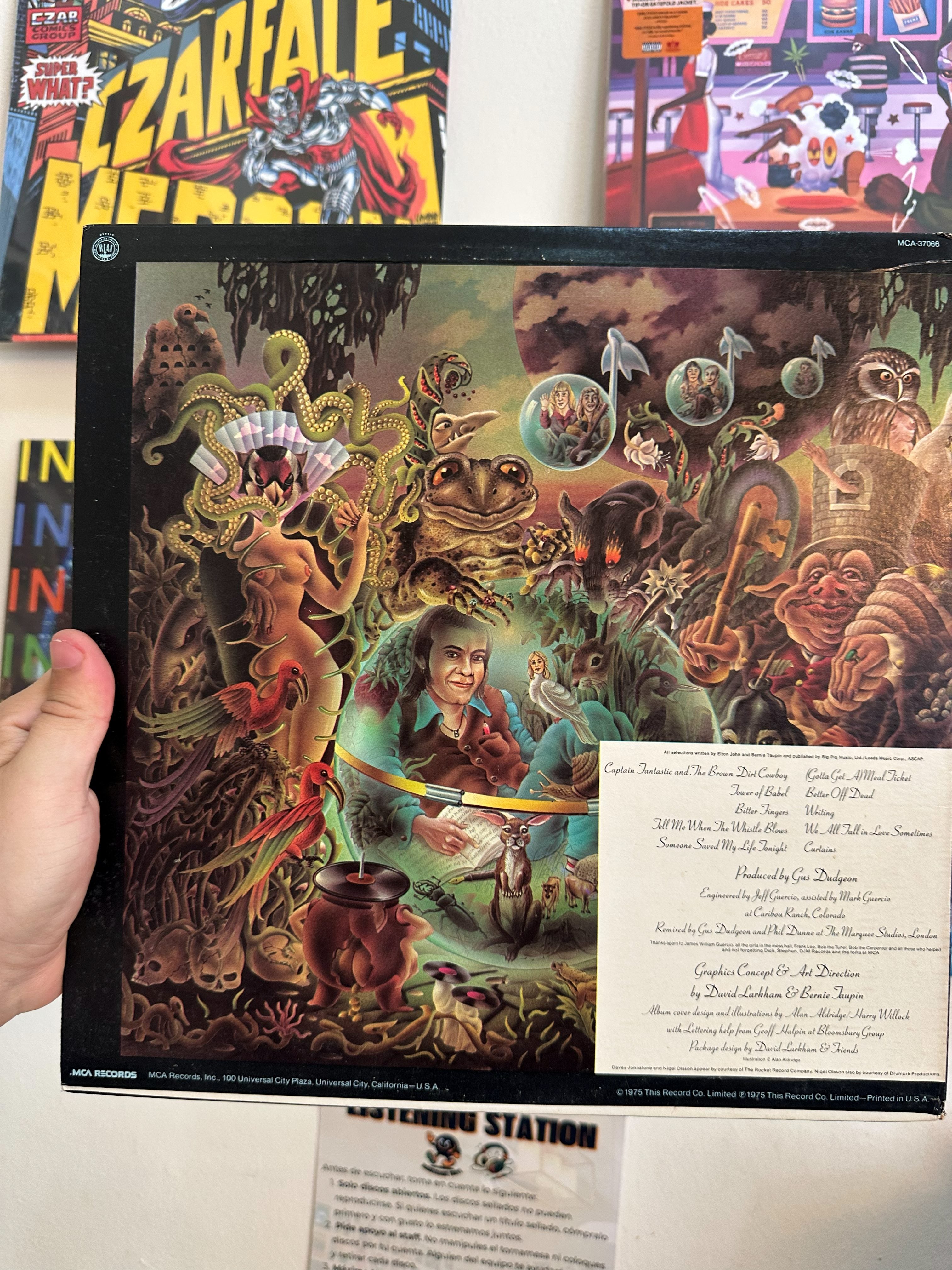 Elton John - Captain Fantastic contraportada